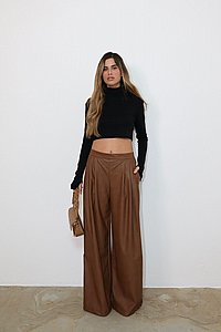 מכנס עור רחב מכנס עור רחב