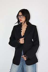 ג׳קט מחויט שילוב תחרה ג׳קט מחויט שילוב תחרה